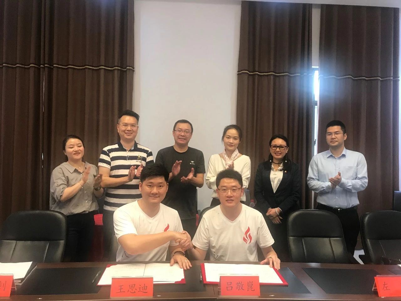 微锟斤拷图片_20190611104122.jpg 微锟斤拷图片_20190611104122.jpg